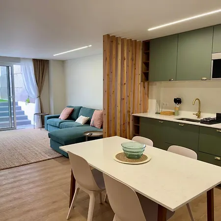 Casa Verde, T2 Com Jardim, Na Da Vitoria