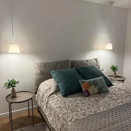 Casa Verde, T2 Com Jardim, Na Da Vitoria Lägenhet