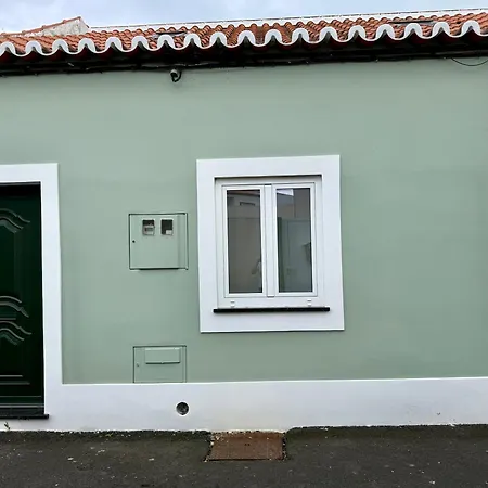 Casa Verde, T2 Com Jardim, Na Da Vitoria Lägenhet Praia da Vitória